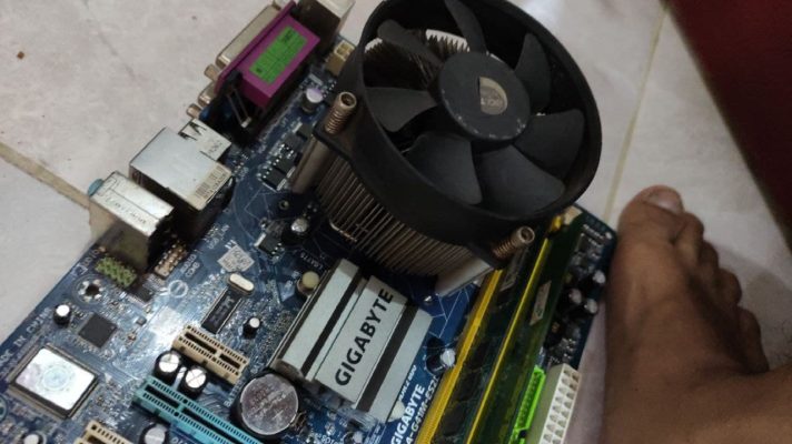 Jasa Bersihkan Kipas Laptop